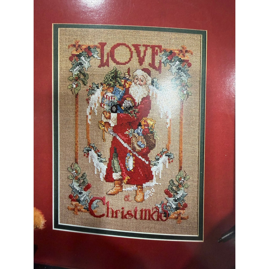 Leisure Arts Merry Christmas Cross Stitch Book 2691 NOS
