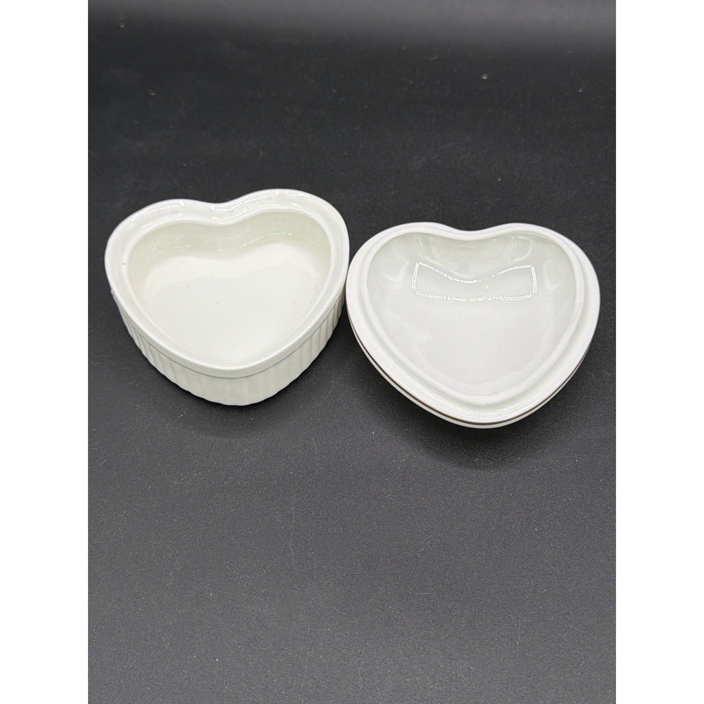 Vintage Aynsley Pembroke Heart Trinket Box Fine Bone China Made in England
