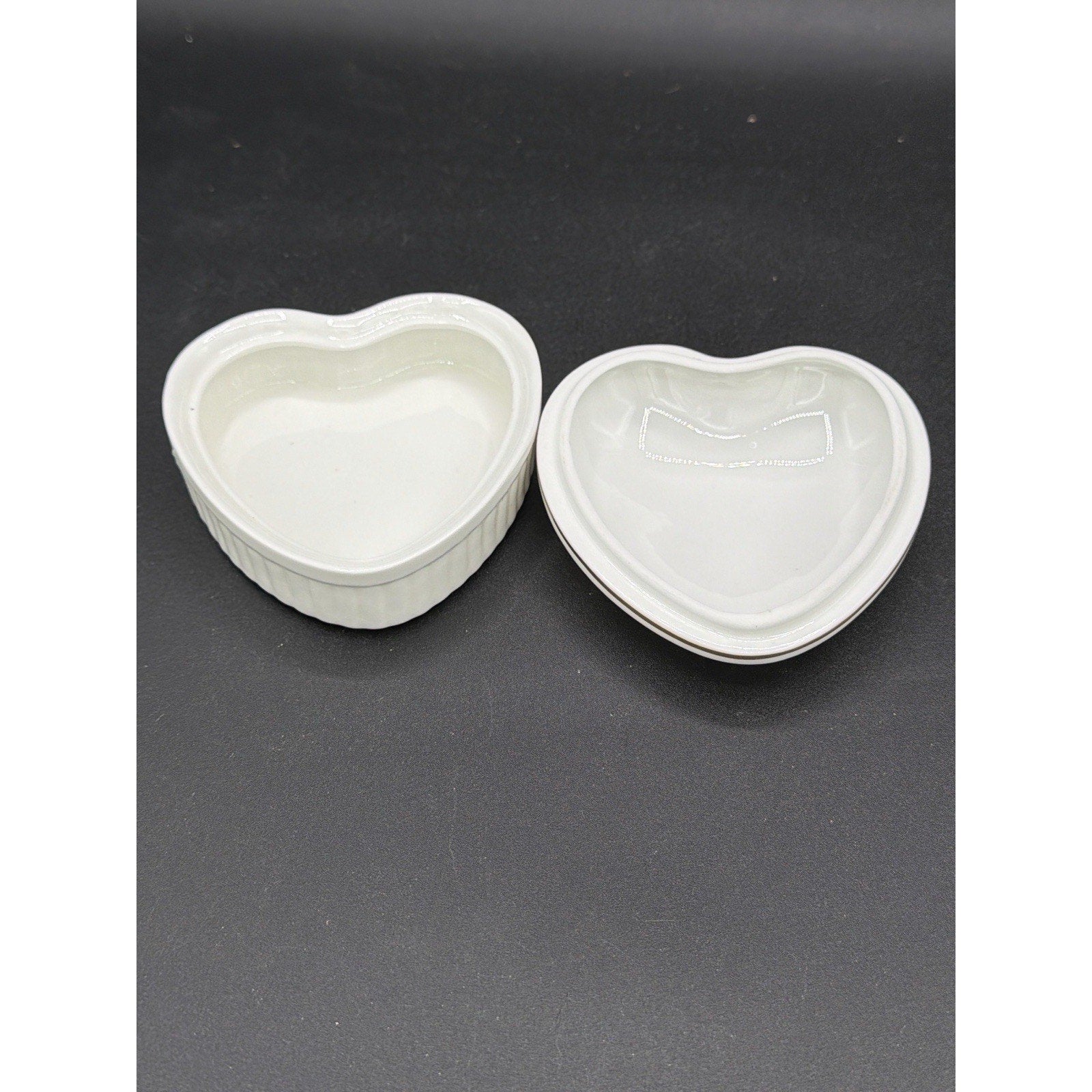 Vintage Aynsley Pembroke Heart Trinket Box Fine Bone China Made in England