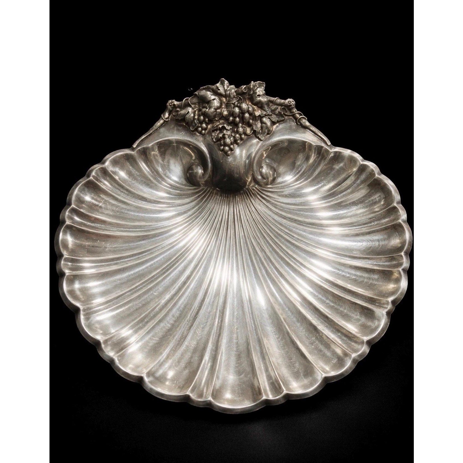 Reed & Barton Shell Platter 16” Silverplate Grape Feet Vintage Serving Tray