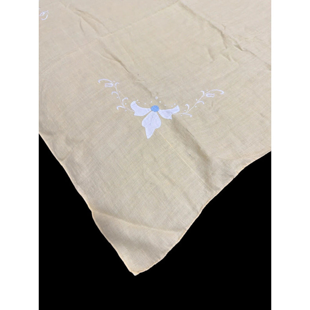 Pale Yellow Handkerchief Weight Table Cloth 32” square Vintage – additional view 2