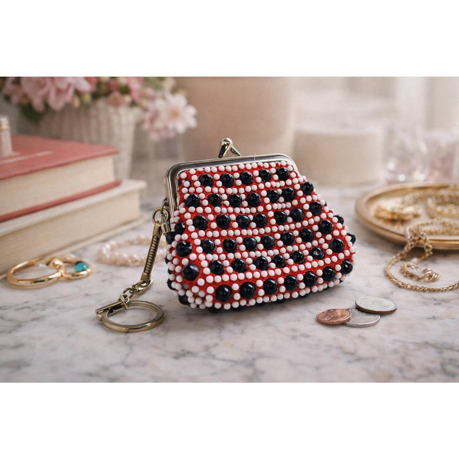 Vintage Beaded Coin Purse Keychain Red Black White Retro Kiss Lock Mini Pouch