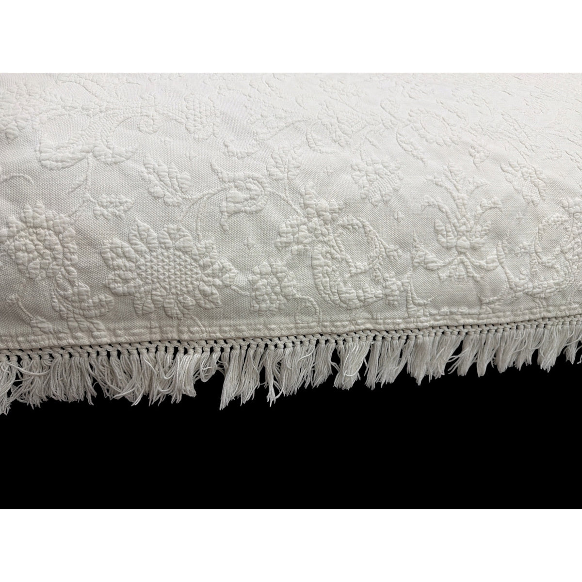 Vintage Bates Queen Elizabeth White Cotton Bedspread Full 94x110 Fringed