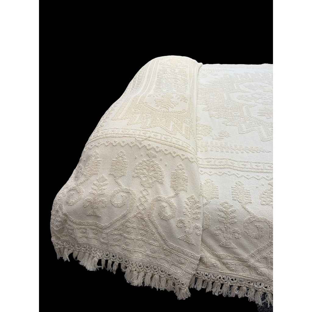 Vintage Sears Ivory Chenille Bedspread King 100x122 Cotton Fringe Medallion