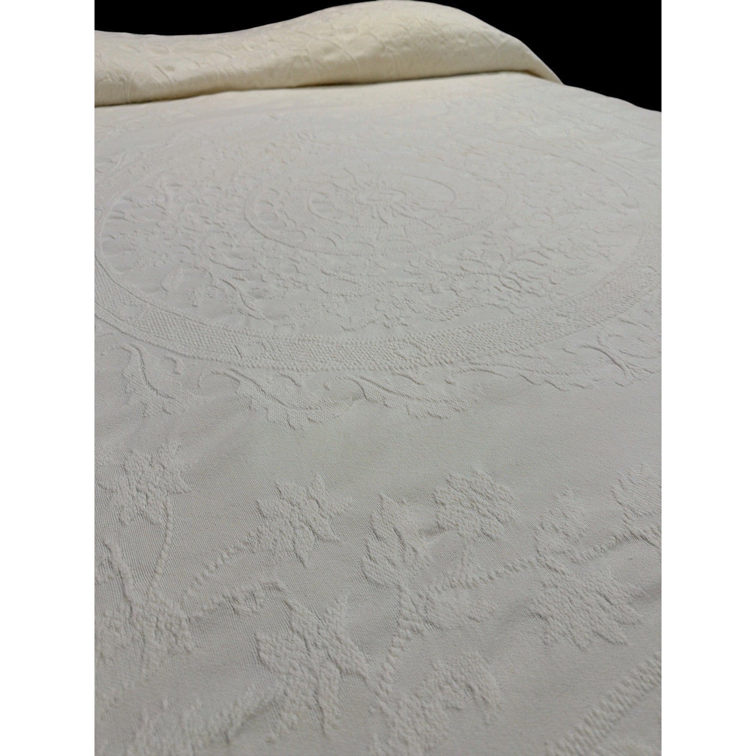 Vintage Crown Crafts Cotton Bedspread Queen Ivory Jacquard Floral Medallion
