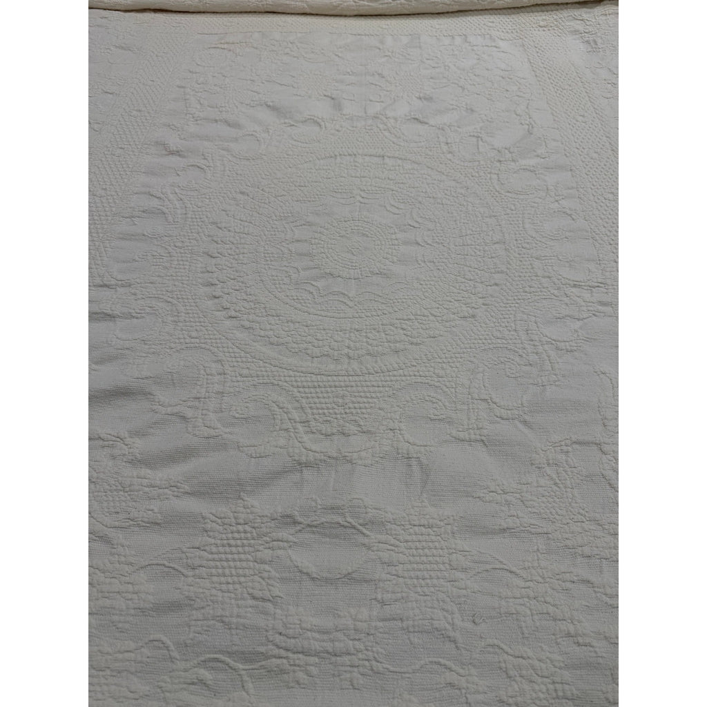 Vintage Bates Queen Elizabeth Twin Bedspread Ivory Matelasse 78 x 110 – additional view 3