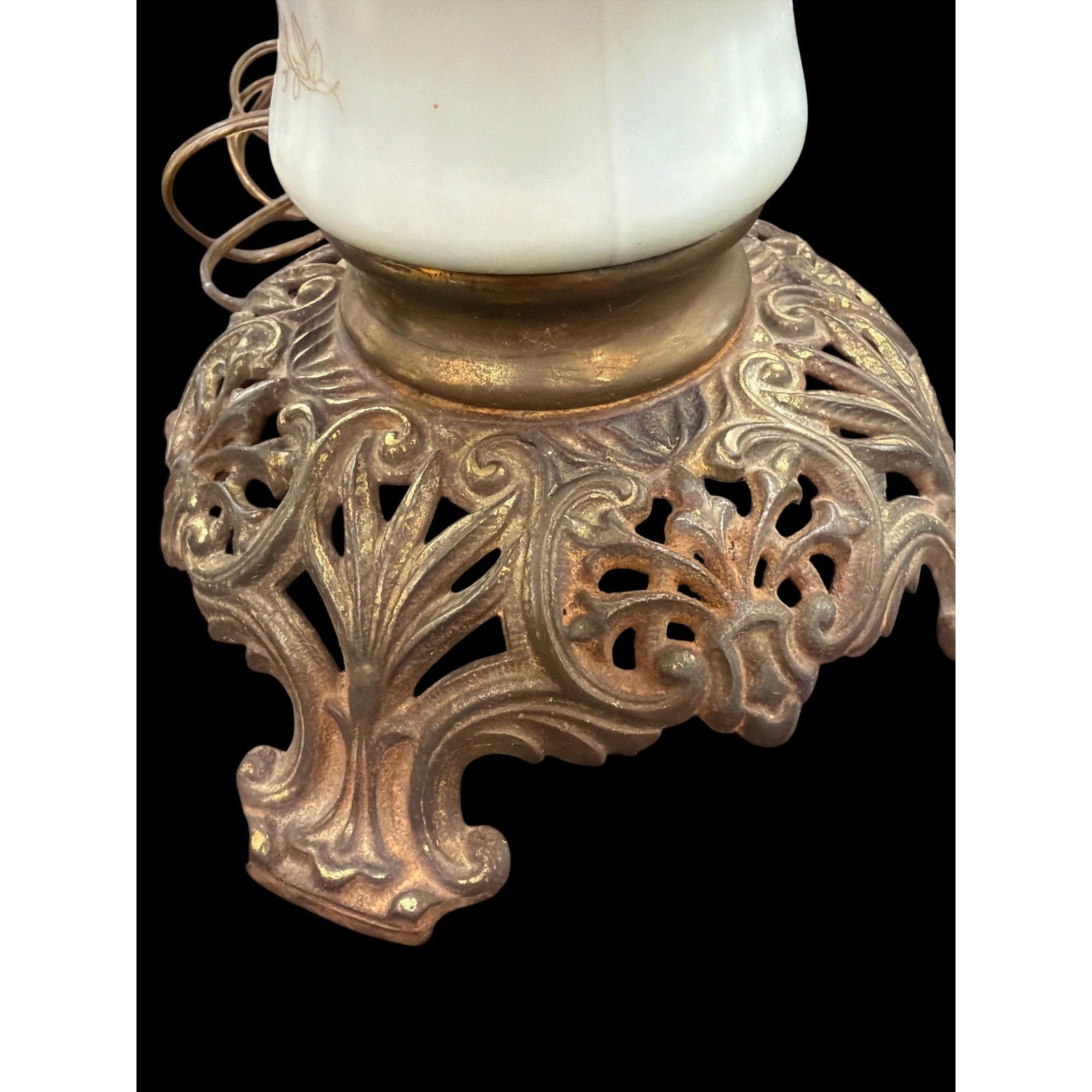 Antique Gone With The Wind Lamp, Hand Painted Roses