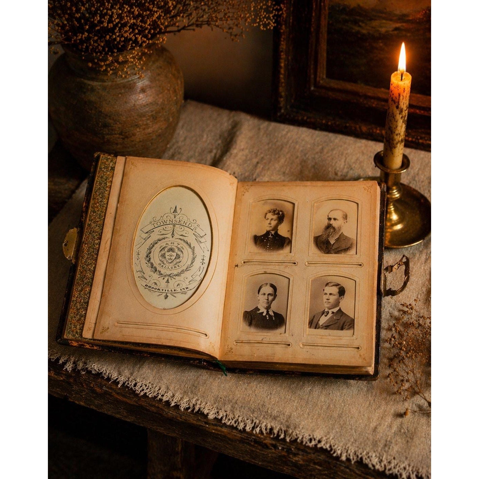 Antique Victorian Leather Photo Album 36 Cabinet Cards c1885 1895
