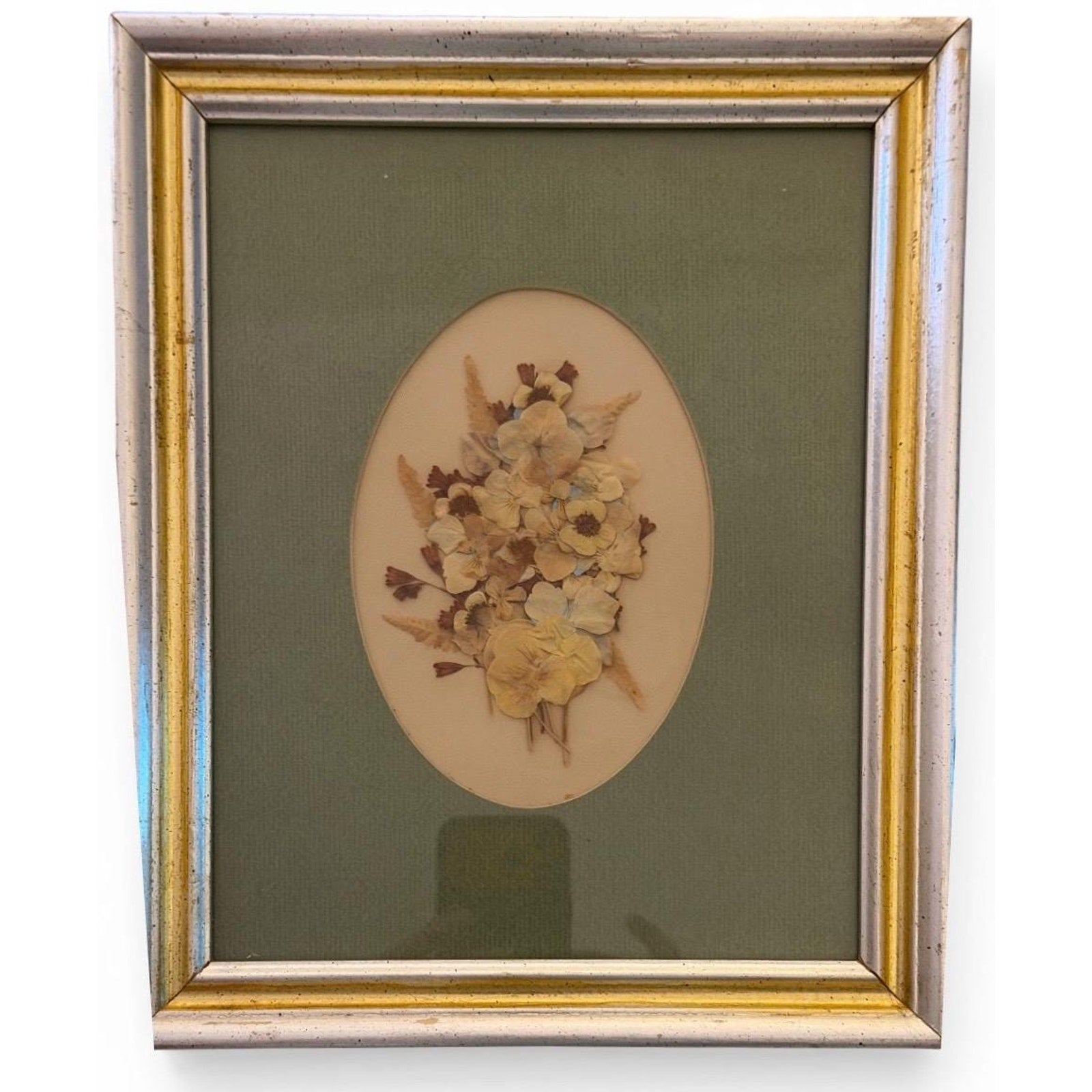Vintage Pressed Flower Art Framed Botanical Wall Decor, Oval Mat, Gold Frame