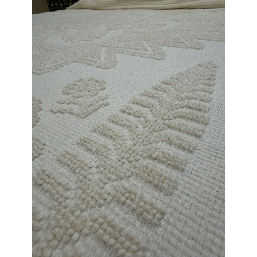 Vintage Sears Ivory Chenille Bedspread King 100x122 Cotton Fringe Medallion