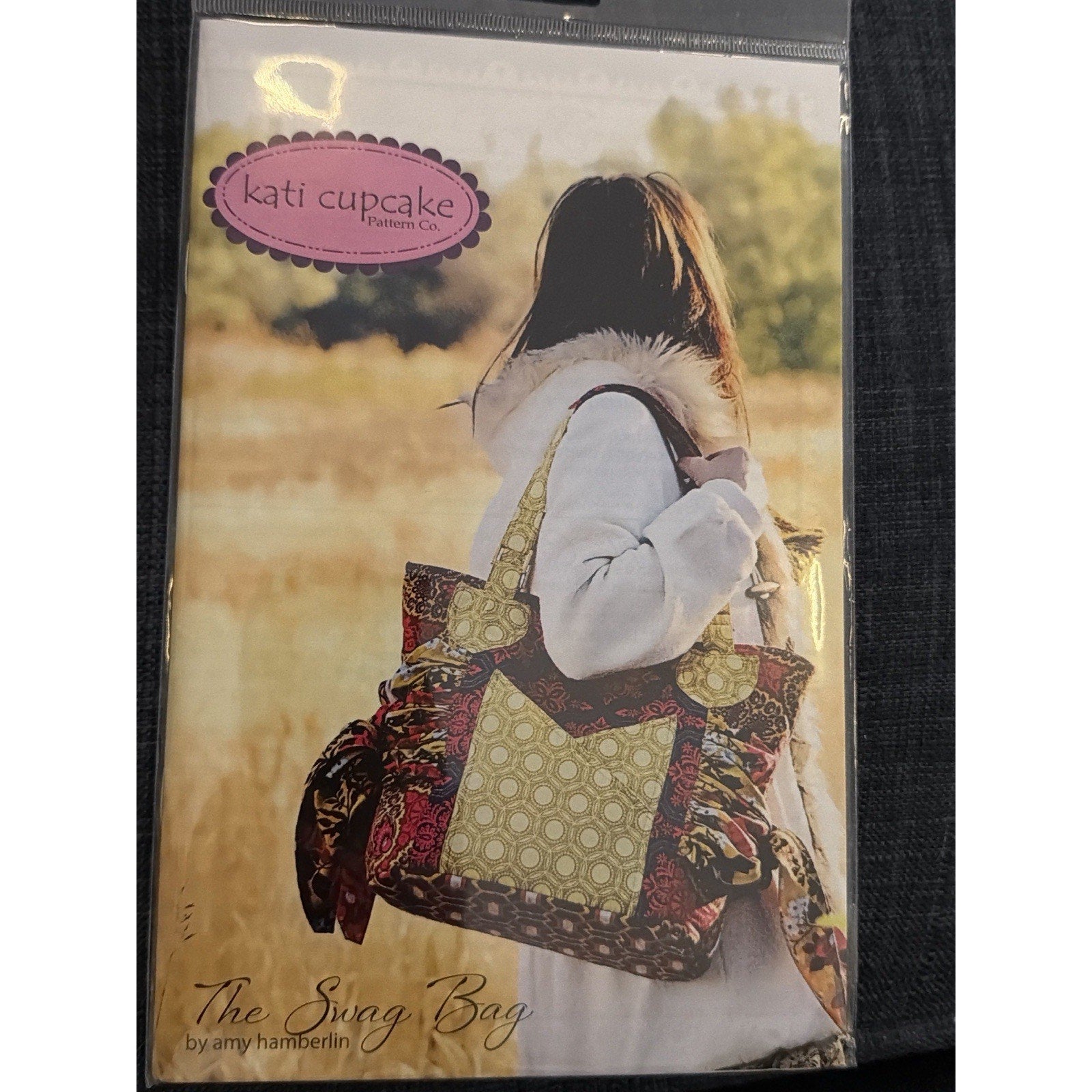 Kati Cupcake Swag Bag KC147 Sewing Pattern Purse Tote 2 Sizes