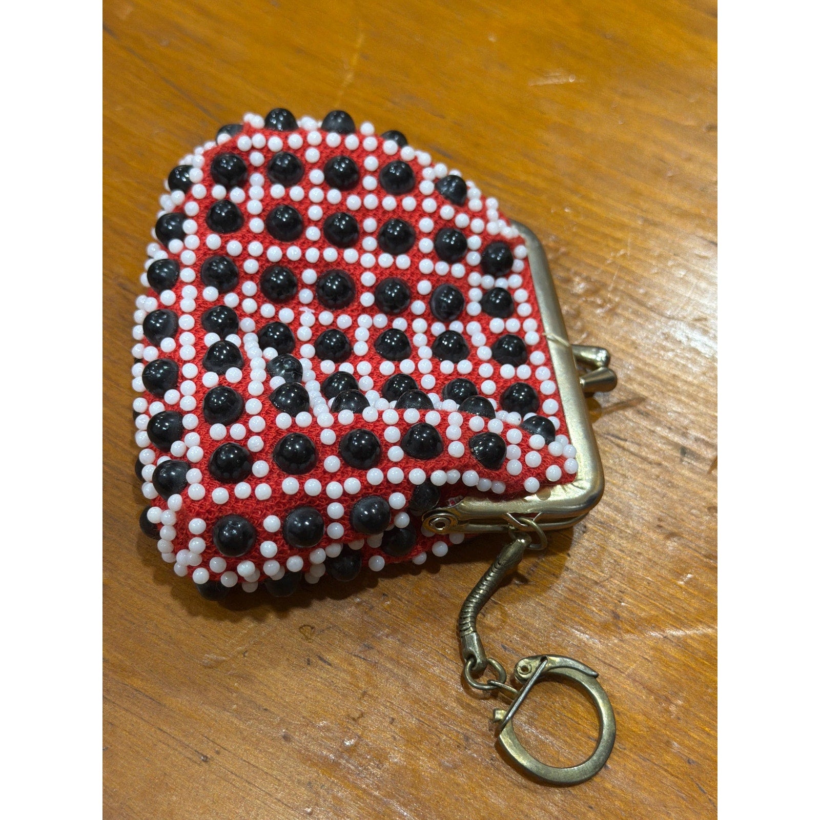 Vintage Beaded Coin Purse Keychain Red Black White Retro Kiss Lock Mini Pouch