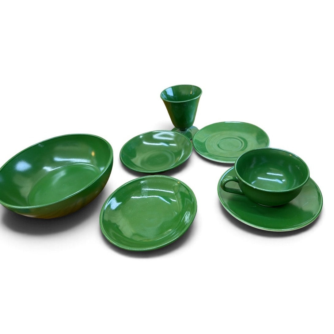 Hazel Atlas Moderntone Christmas Green Platonite Glassware 7 Piece Set – additional view 3
