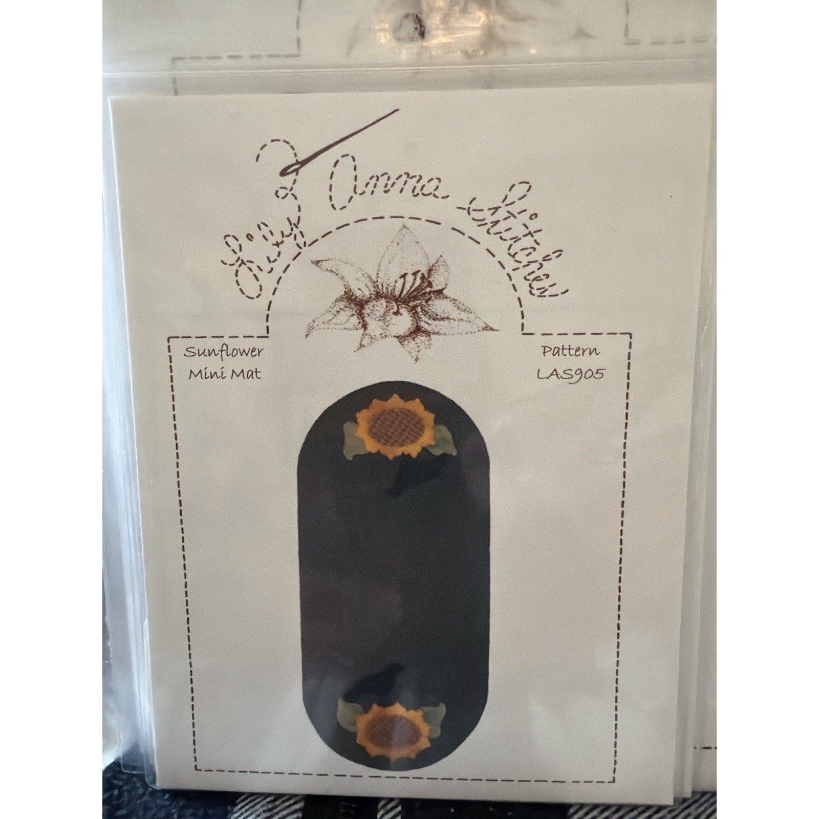Lily Anna Stitches Sunflower Mini Mat LAS905 Wool Pattern