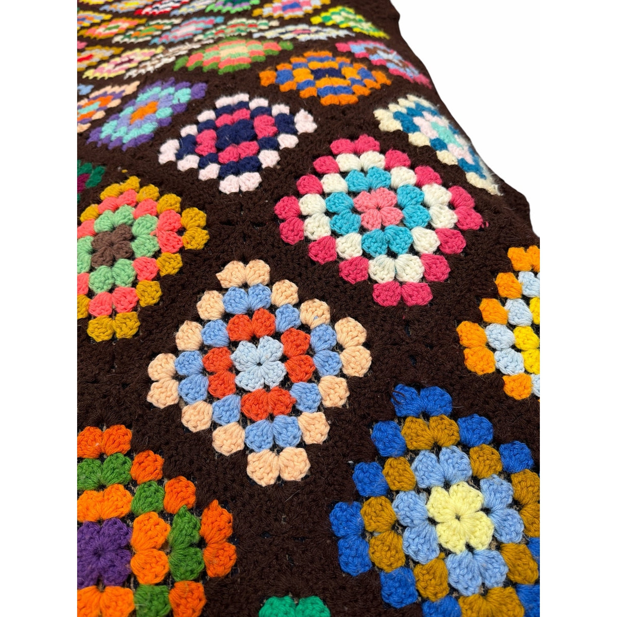 Vintage King Size Granny Square Crochet Afghan 115 x 85 Handmade Bedspread – additional view 2