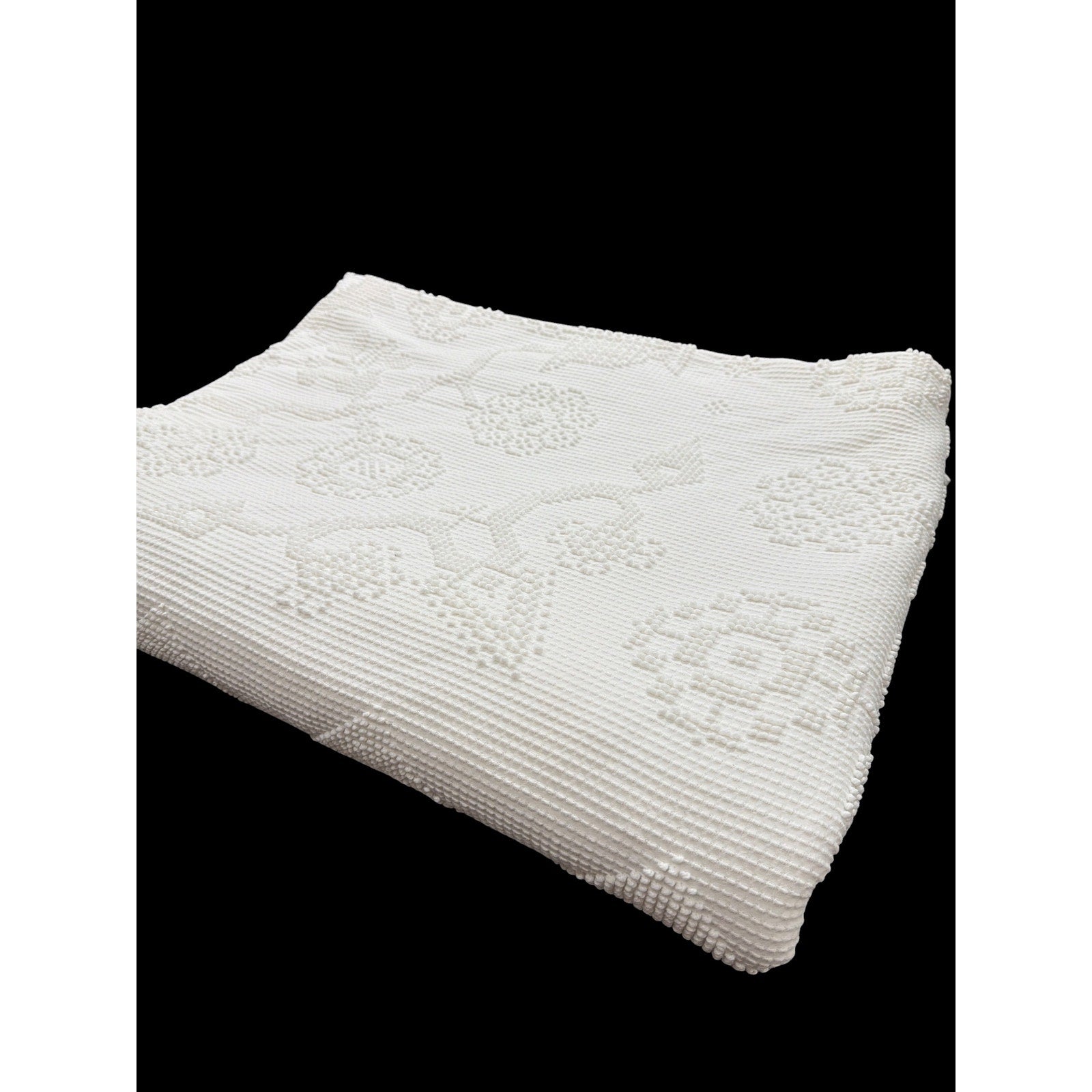 Vintage White Chenille Bedspread King Size 110x90 George Washington's Choice Floral Cotton