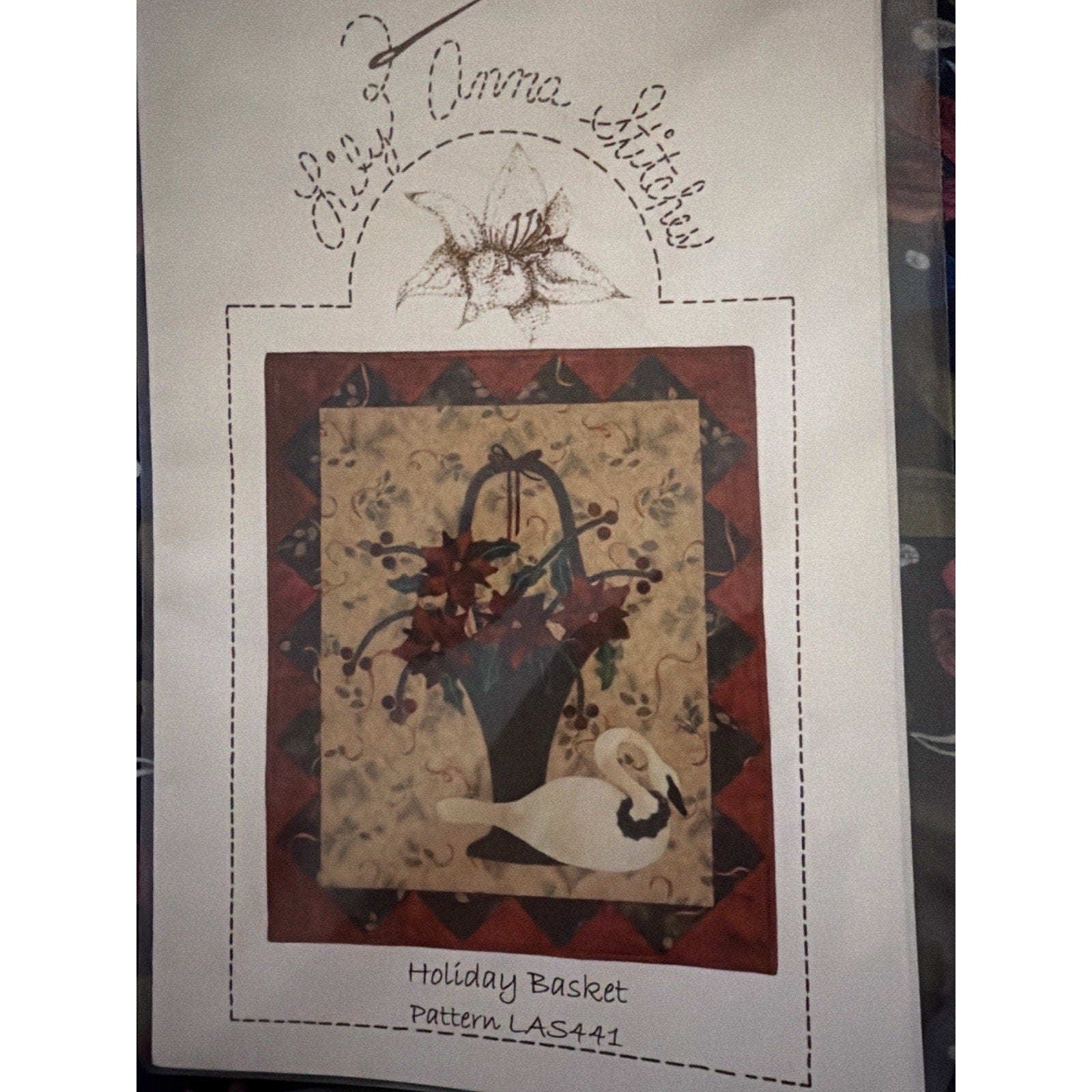 Lily Anna Stitches – Holiday Basket – Pattern LAS441 (2008) Wool Applique