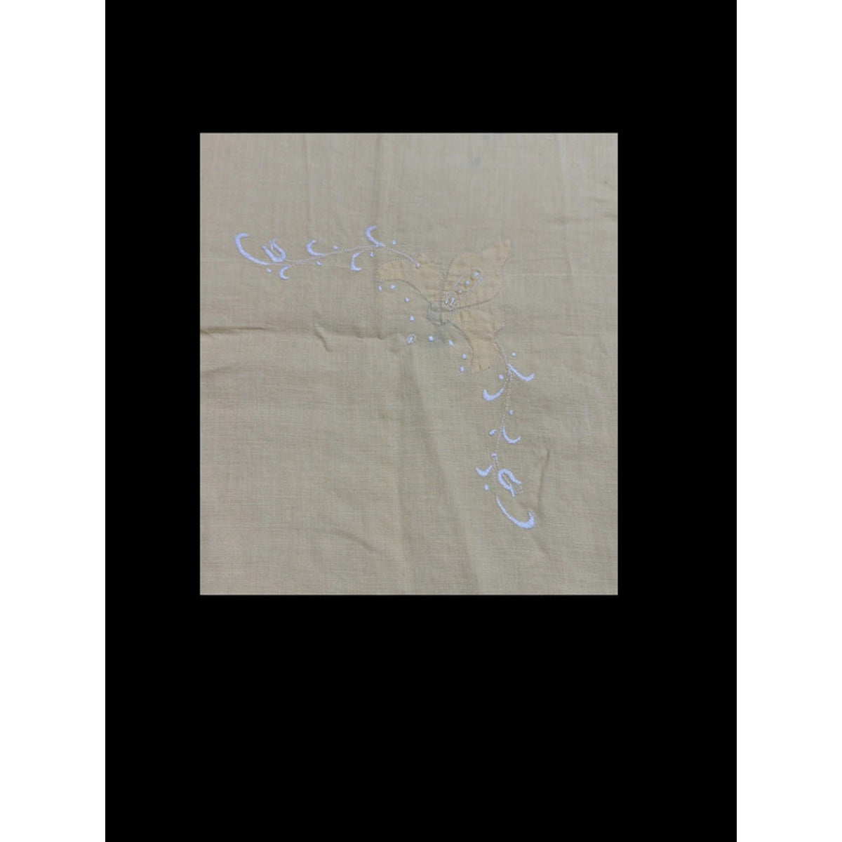 Pale Yellow Handkerchief Weight Table Cloth 32” square Vintage – additional view 3