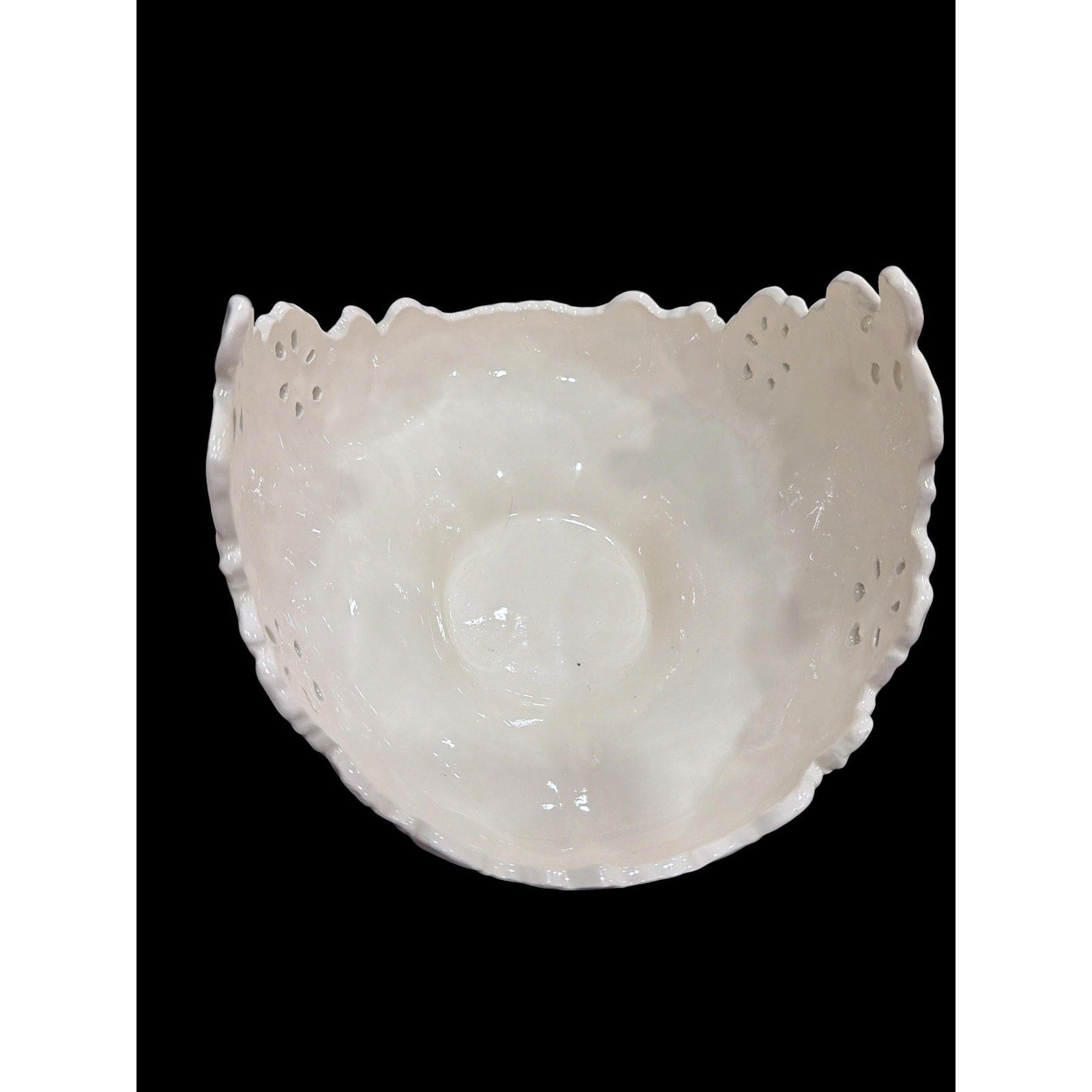 Vintage Ceramic Guest Towel Holder: Farmhouse Spa Linen Display Bowl