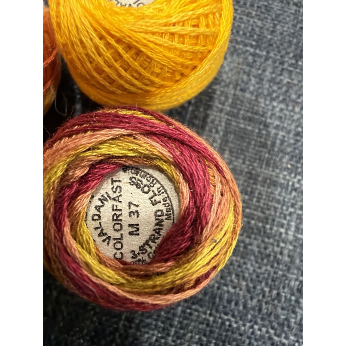 Valdani Perle Cotton Thread Lot 6 Sunflower Yellow Gold Variegated Colorfast – additional view 5