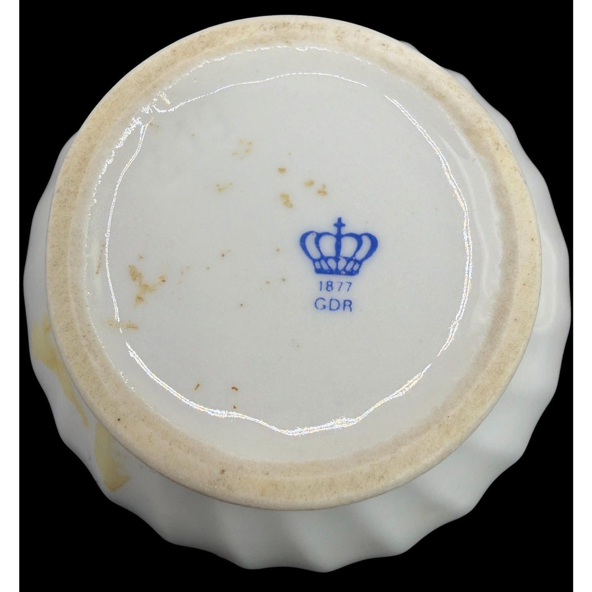 Vintage Blue Porcelain Trinket Box: Gold Gilt Floral Vanity Keepsake – additional view 5