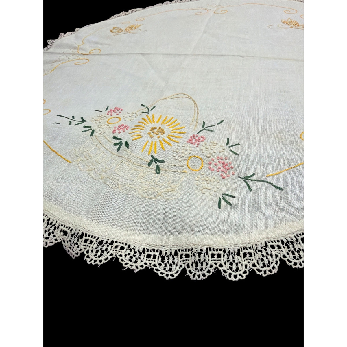 1940s Hand Embroidered Linen Centerpiece Flower Basket Butterflies Lace – additional view 7