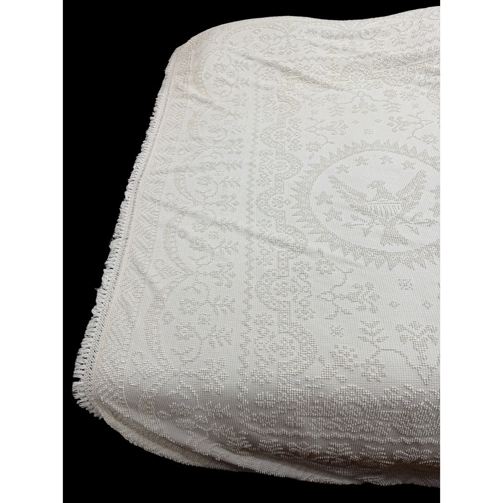 Vintage Ivory Candlewick Bedspread Tufted Cotton Fringe 76 x 106 – additional view 2