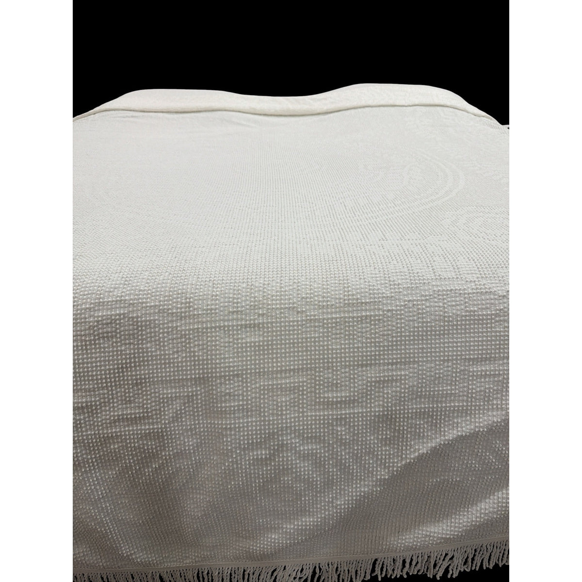 Vintage White Candlewick Bedspread Floral Medallion Fringe Queen 95 x 108 – additional view 5