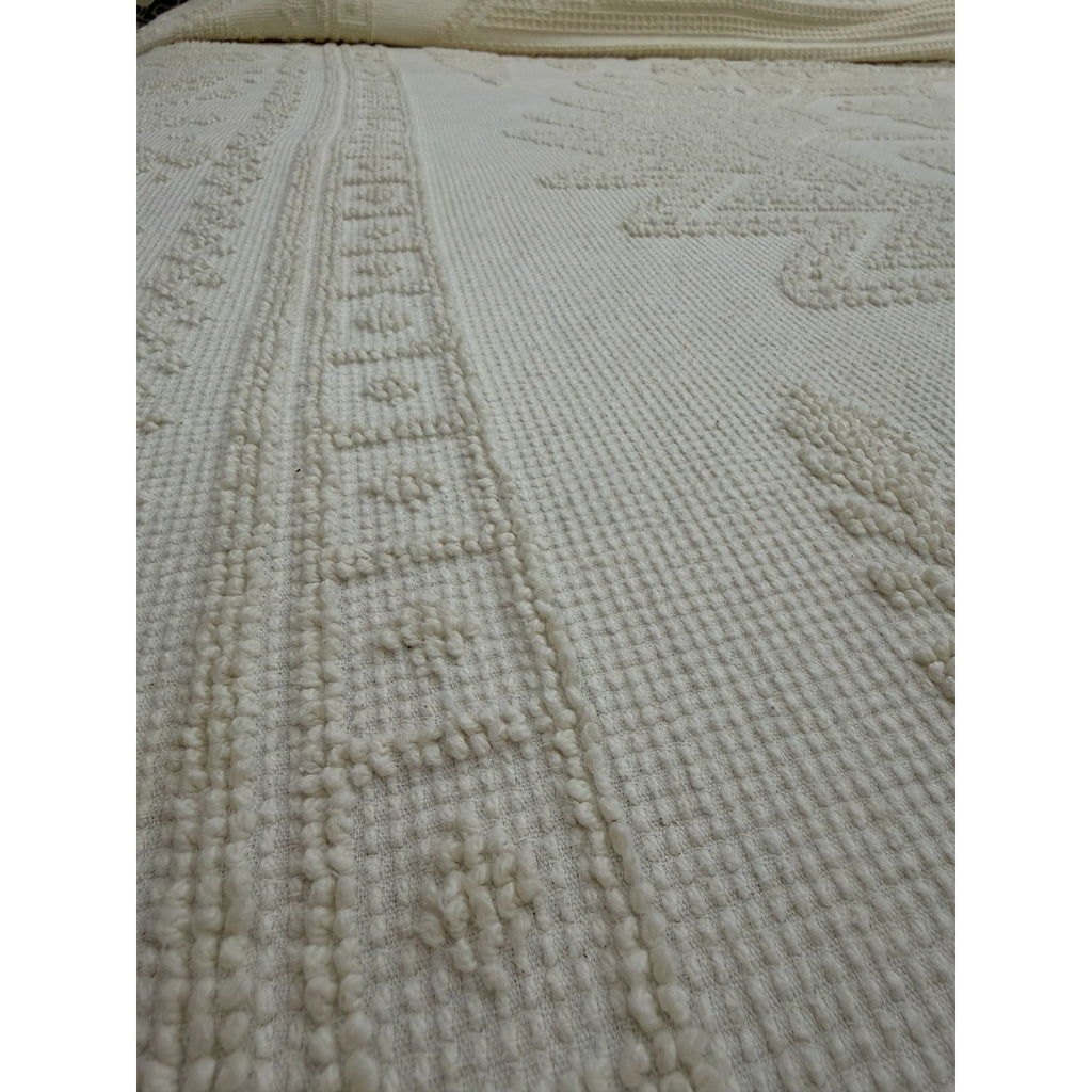 Vintage Sears Ivory Chenille Bedspread King 100x122 Cotton Fringe Medallion