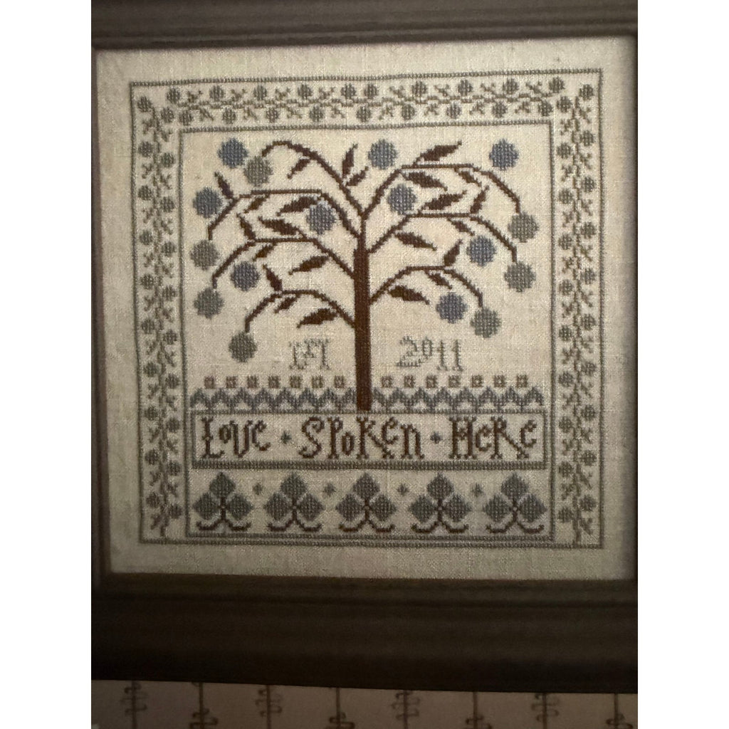 La-D-Da Love Spoken Here Cross Stitch Tree Sampler NOS