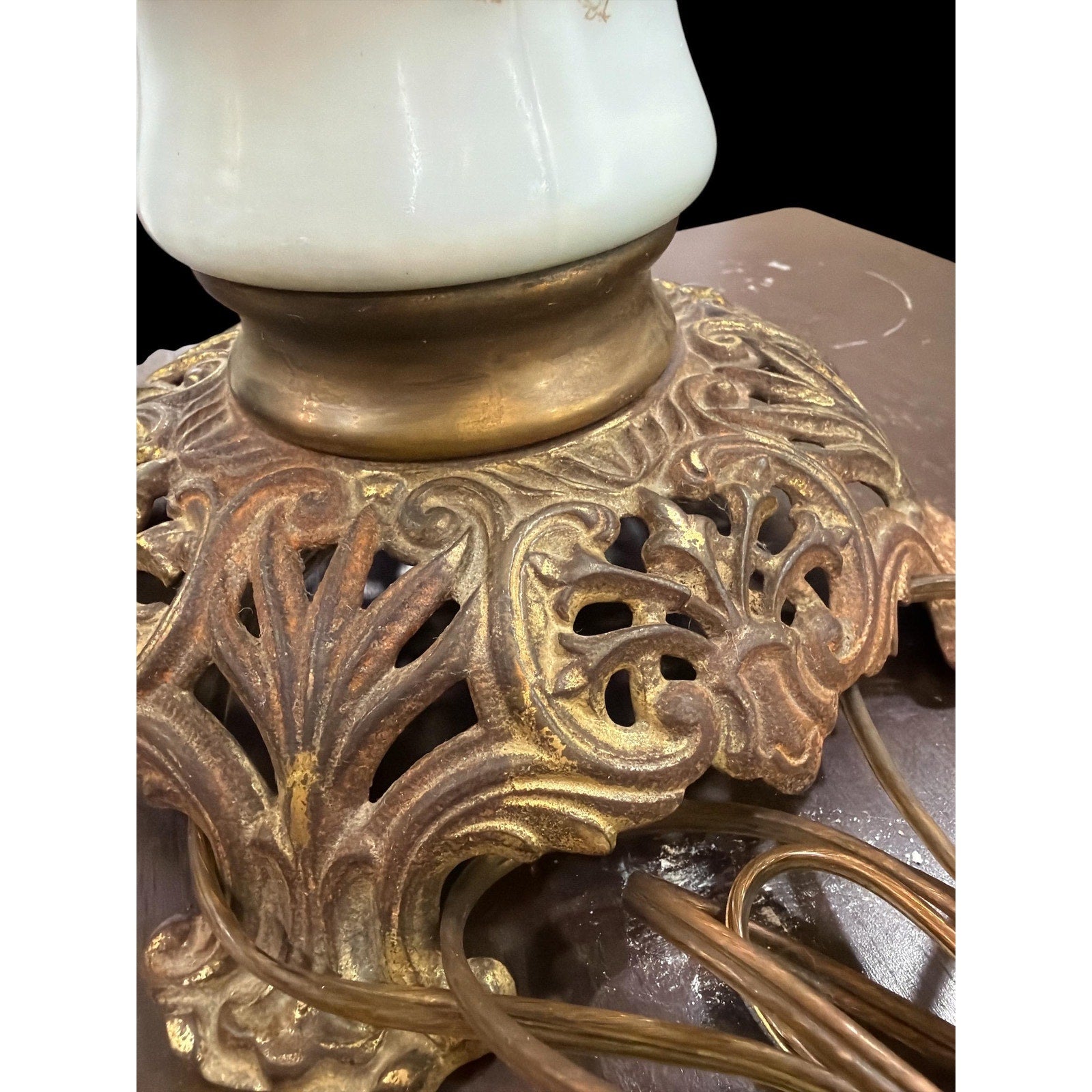 Antique Gone With The Wind Lamp, Hand Painted Roses