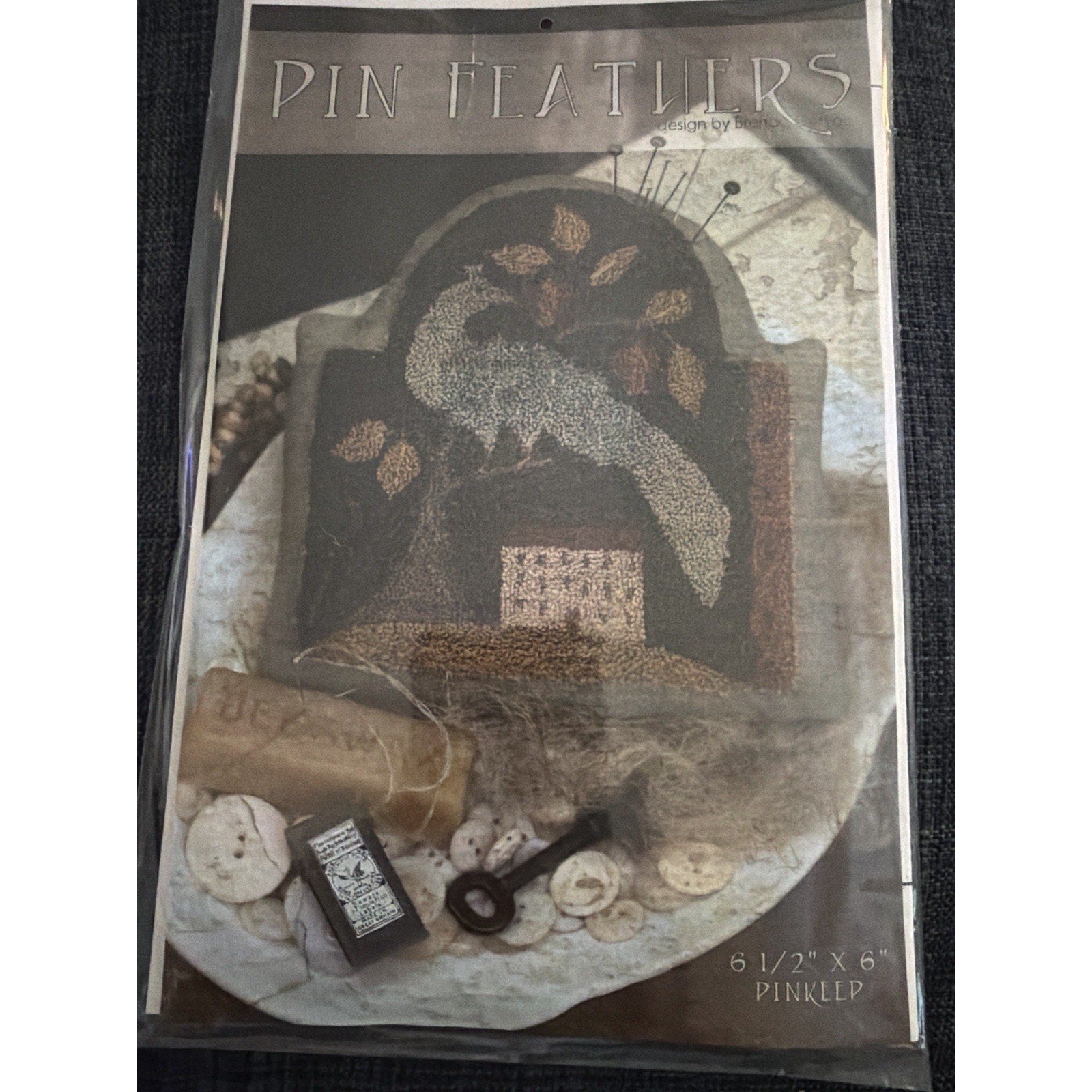 Brenda Gervais Pin Feathers Punchneedle Pattern 6.5x6 Pinkeep Primitive