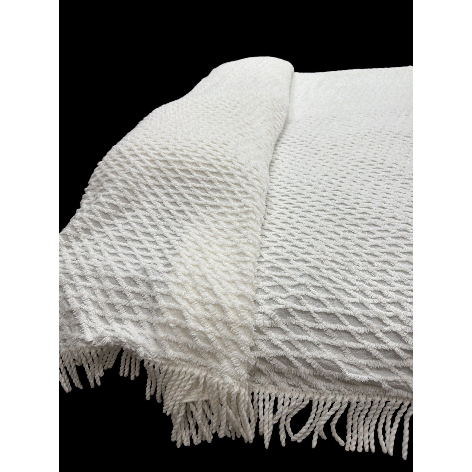 Vintage White Chenille Bedspread Queen Size 82x104 Crosshatch Fringe Cotton MCM