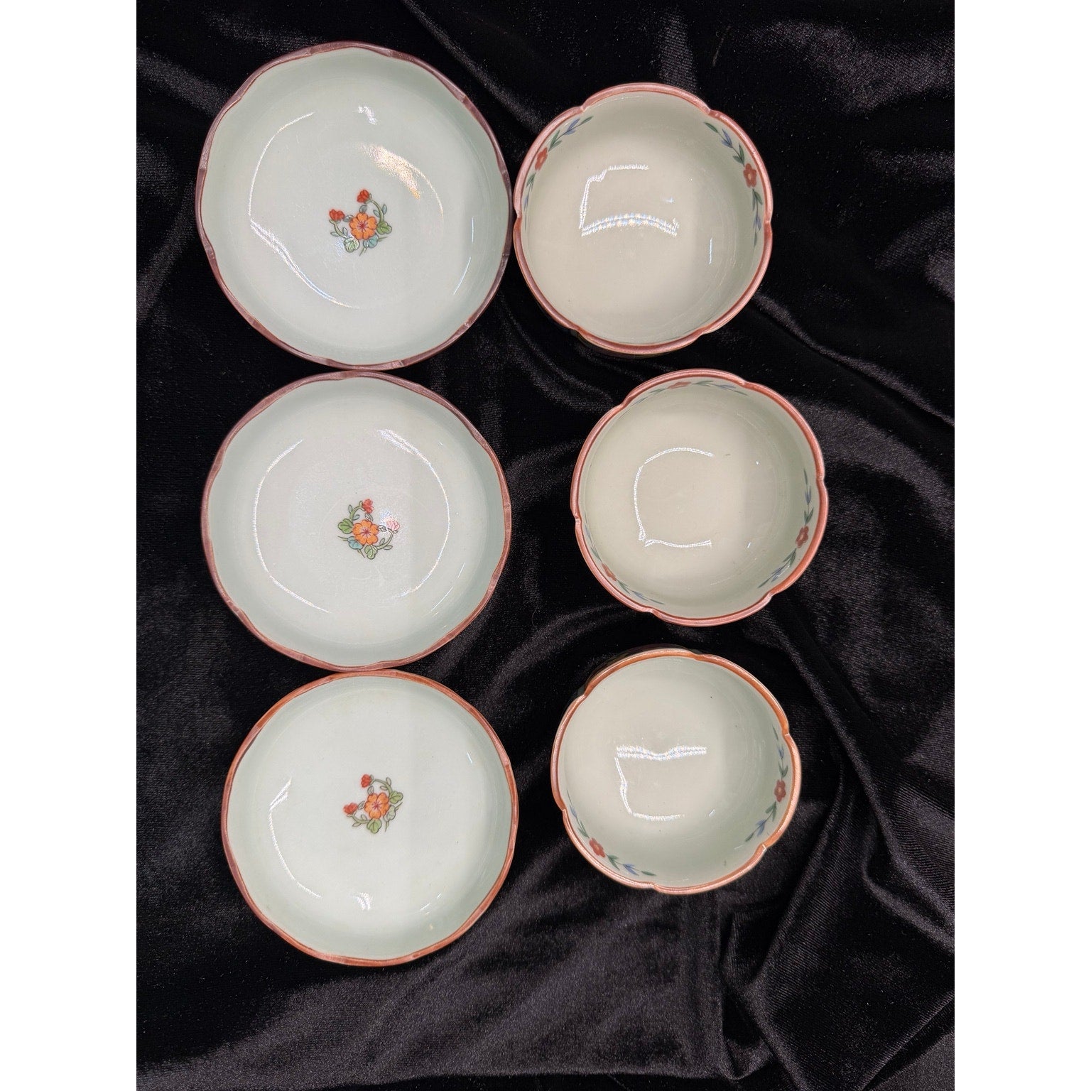 Vintage Japanese Imari Style Kobachi Bowls & Underplates Set of 3 Hand Painted