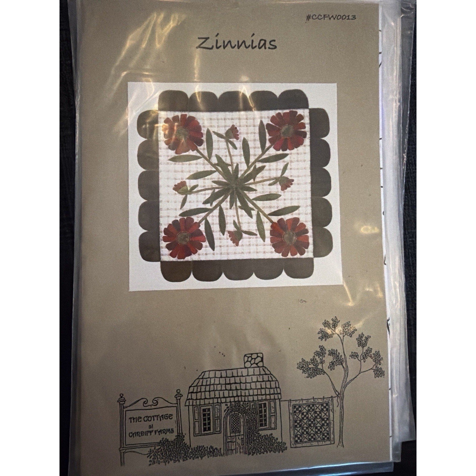 Cardiff Farms Zinnias Wool Applique Pattern 19x19 Mat
