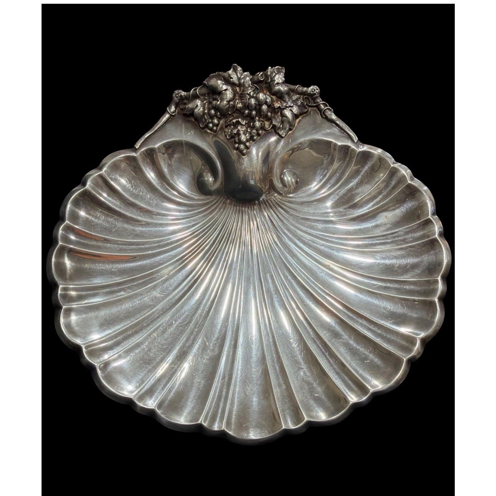 Reed & Barton Shell Platter 16” Silverplate Grape Feet Vintage Serving Tray