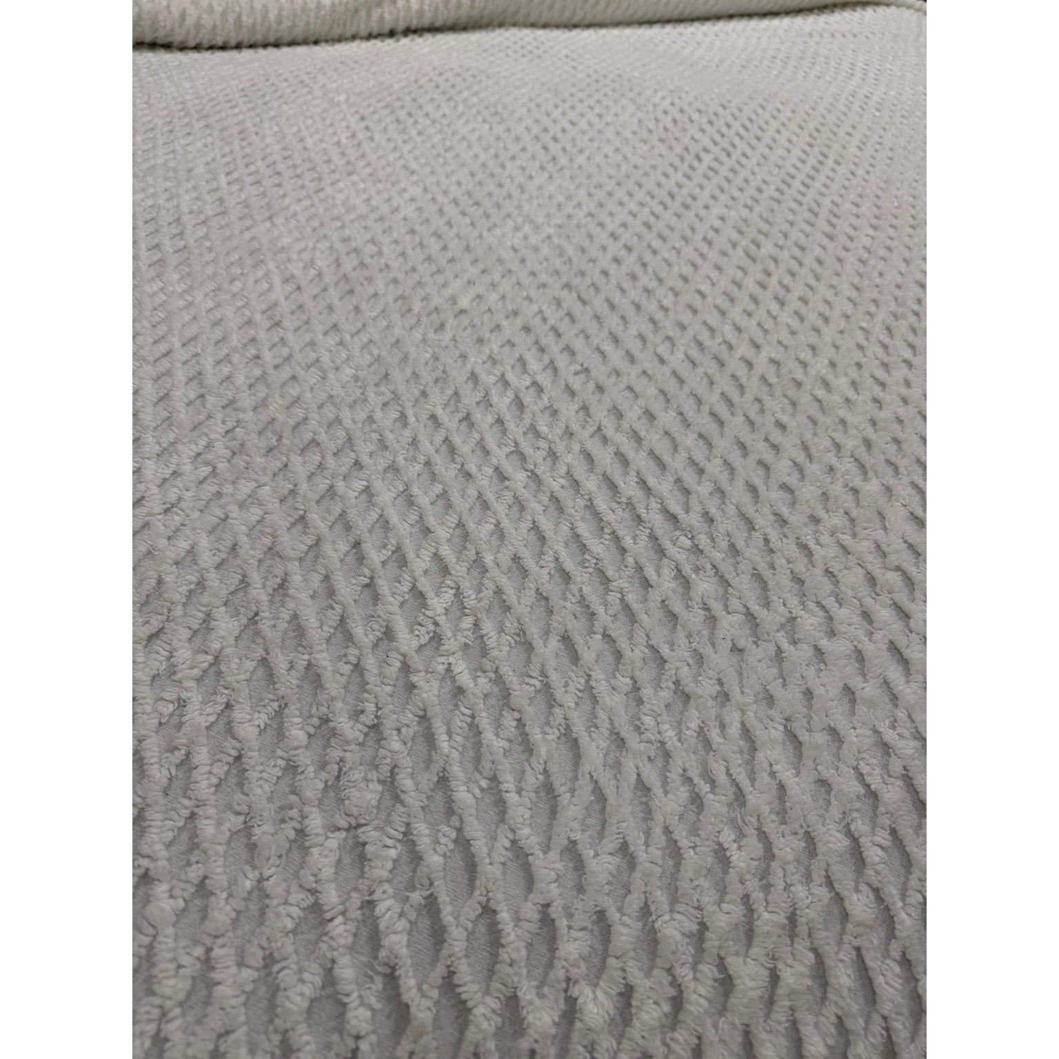 Vintage White Chenille Bedspread Queen Size 82x104 Crosshatch Fringe Cotton MCM