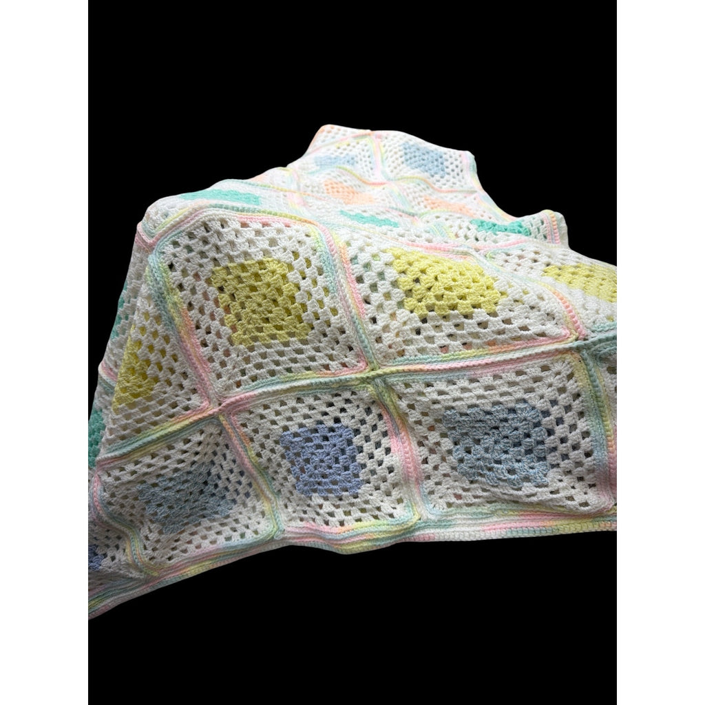 Handmade Pastel Crochet Granny Square Afghan Twin Bedspread 74 x 68
