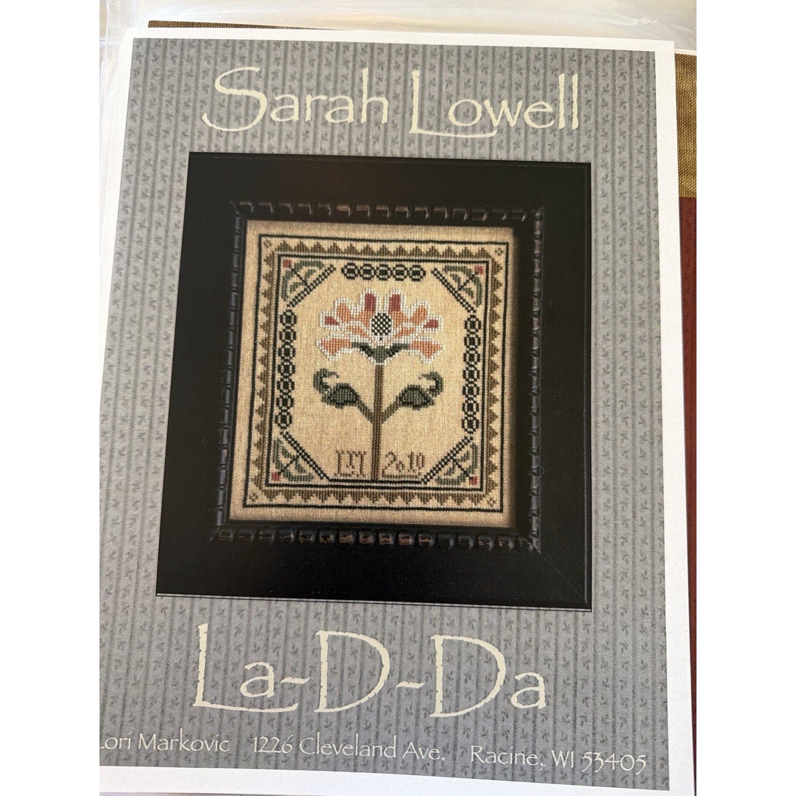 La-D-Da Sarah Lowell Cross Stitch Pattern Floral Primitive Sampler NOS