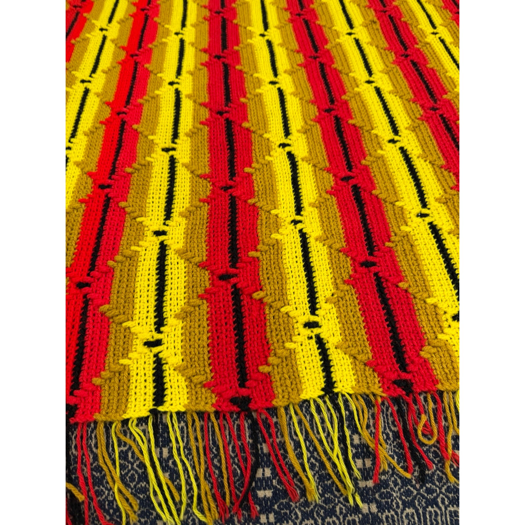The Sunfire Afghan Vintage 1970s Crochet Geometric Blanket 70 x 54 – additional view 6