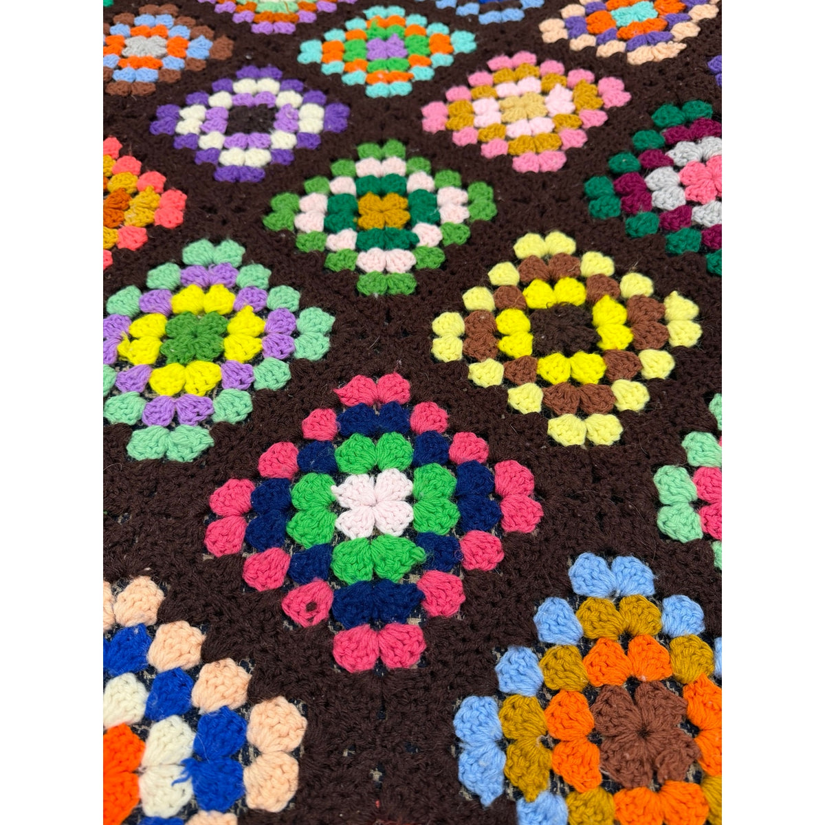 Vintage King Size Granny Square Crochet Afghan 115 x 85 Handmade Bedspread – additional view 5