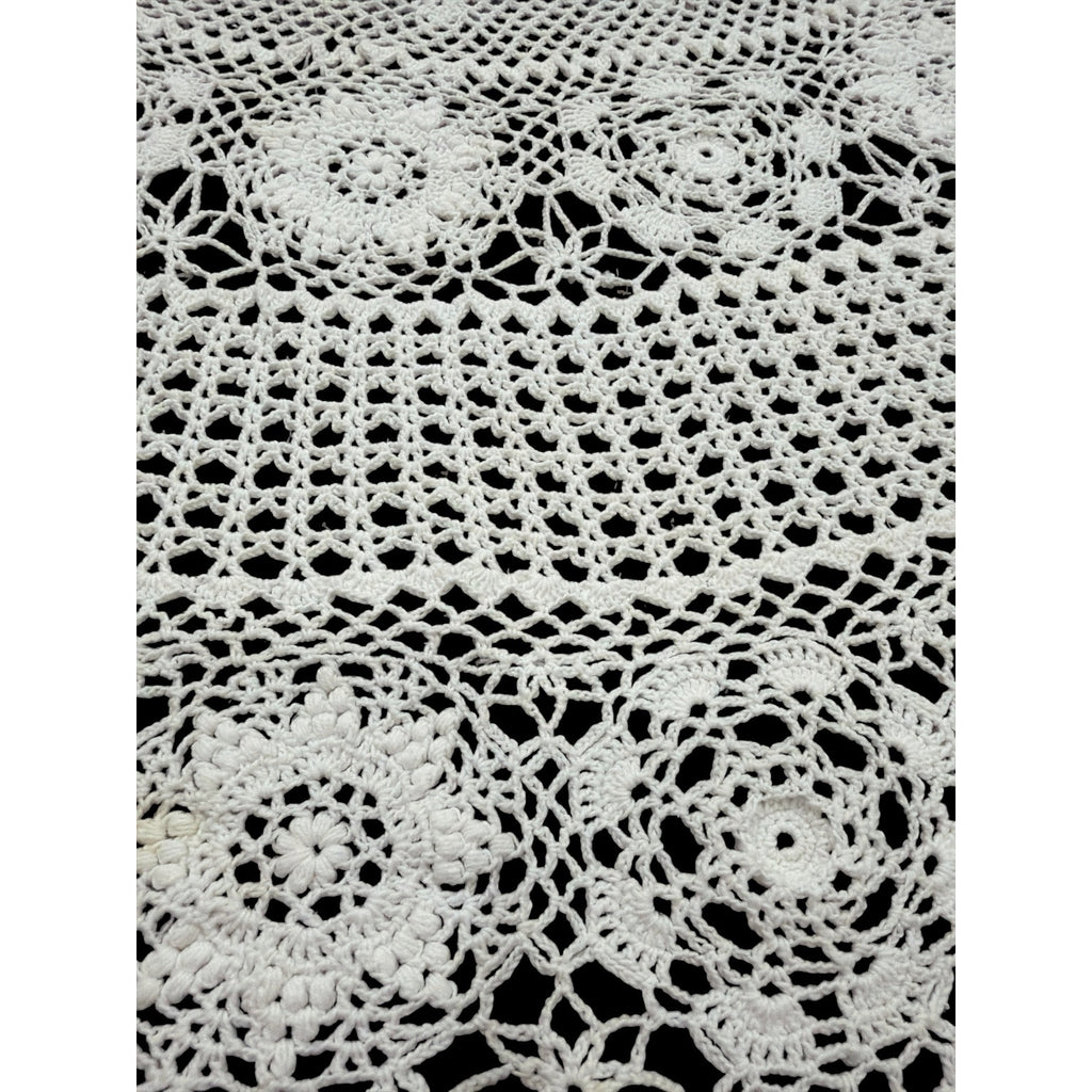 Vintage Hand Crochet Lace Tablecloth 57" Round Floral Wedding Table Linen – additional view 4