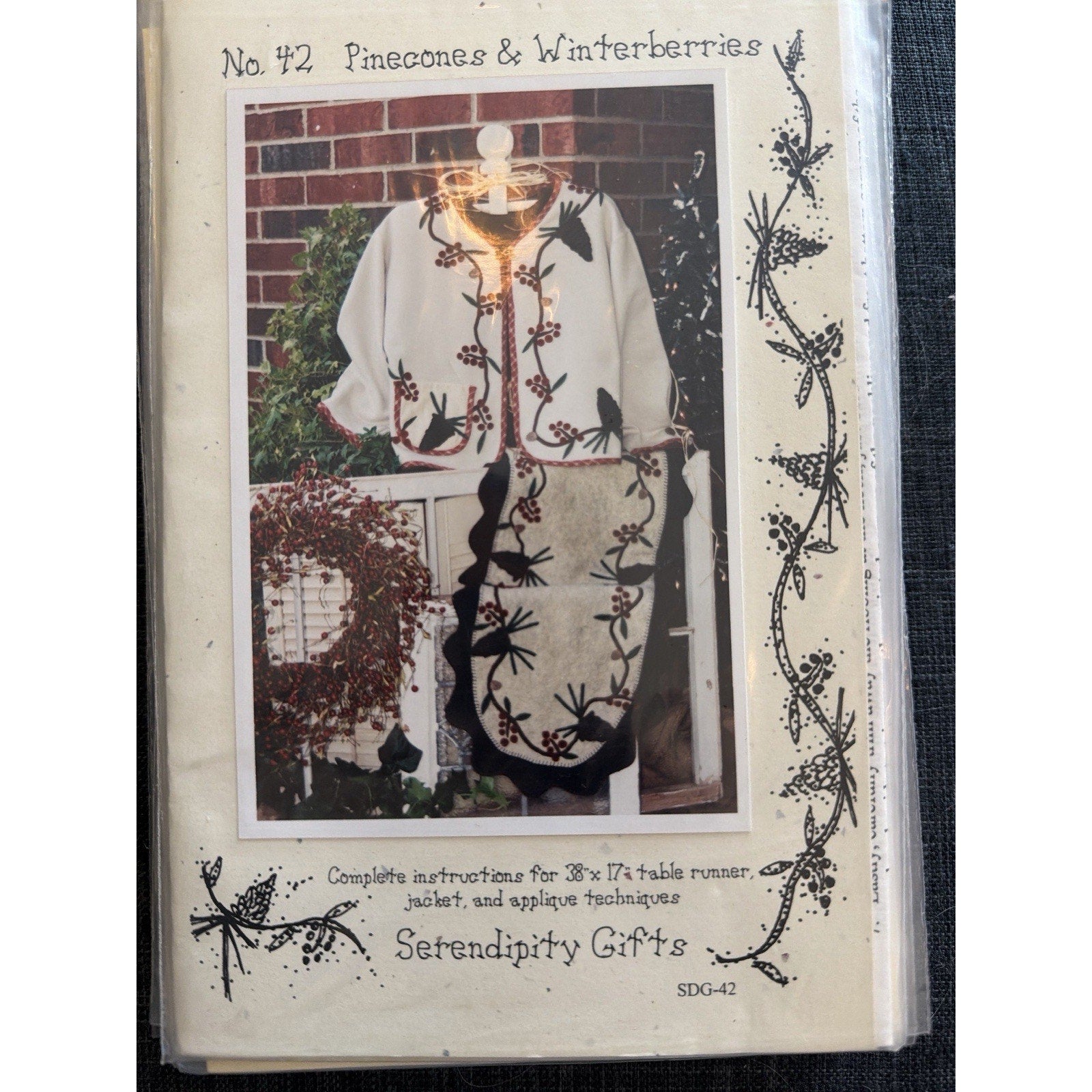 Serendipity Gifts Pinecones Winterberries SDG-42 Wool Pattern