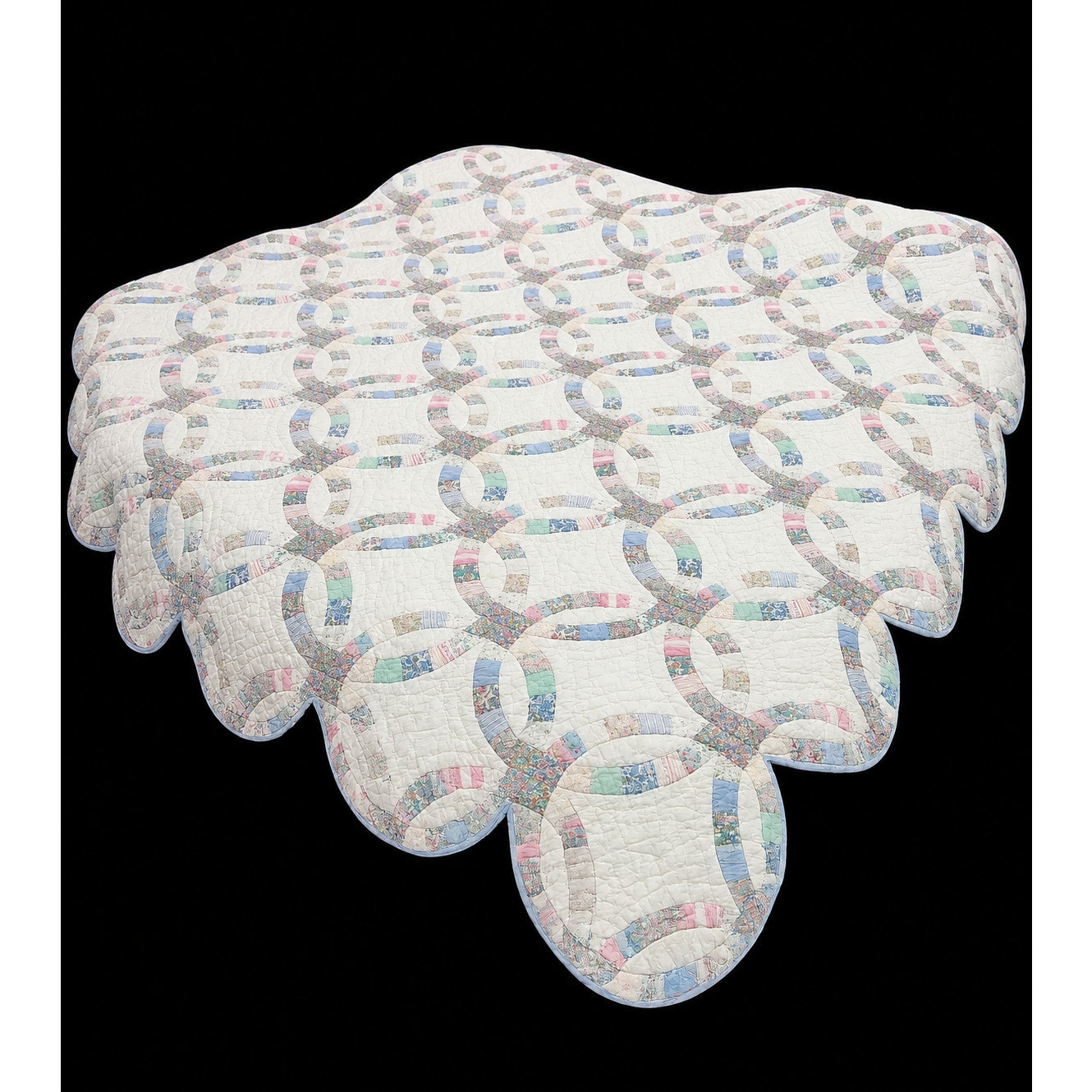 Antique Double Wedding Ring Quilt – Hand Pieced & Hand Quilted – 87 x 84 – Scalloped Edge – Pastel Feedsack Cotton – Queen/Full Bedspread