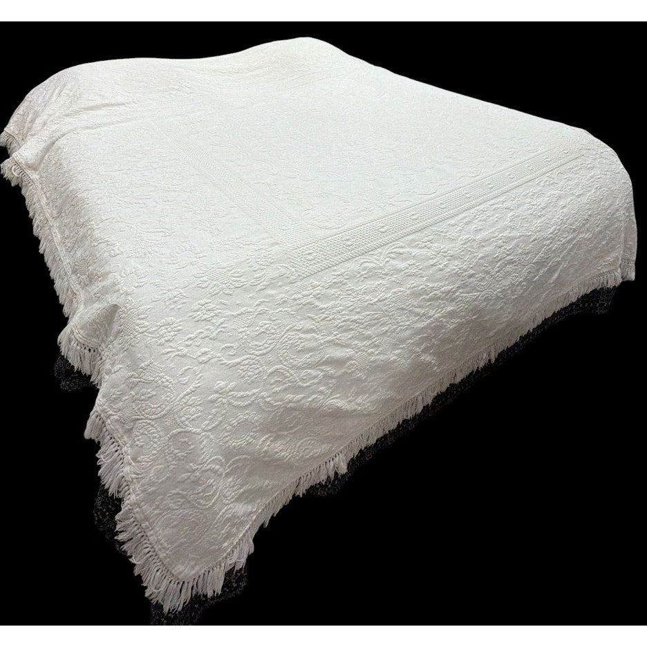 Vintage Bates Queen Elizabeth White Cotton Bedspread Full 94x110 Fringed