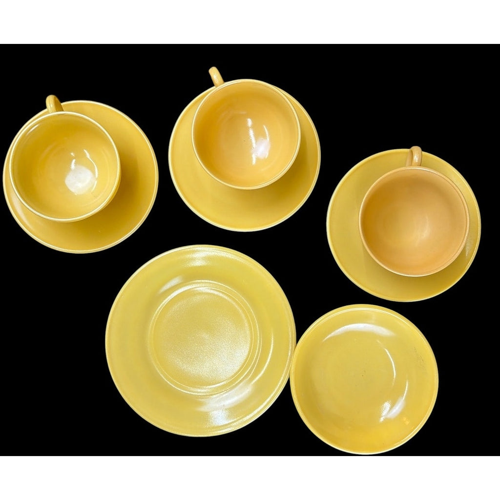 Hazel Atlas Moderntone Peach Platonite Cups Saucers Dishes 8 Pc Set – main view