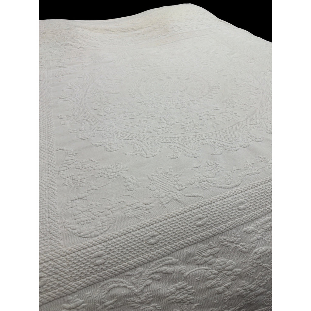 Vintage Bates Queen Elizabeth White Cotton Bedspread Full 94x110 Fringed