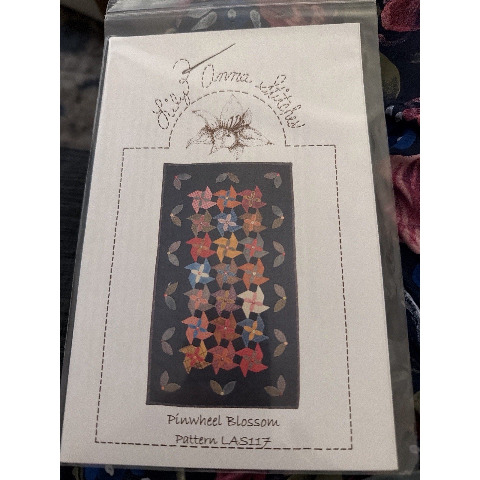Lily Anna Stitches Pinwheel Blossom Pattern LAS117 Wool Applique