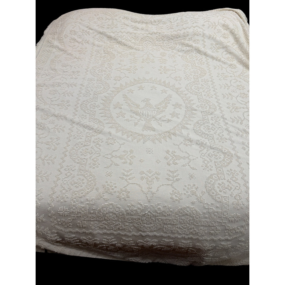 Vintage Ivory Candlewick Bedspread Tufted Cotton Fringe 76 x 106 – additional view 5