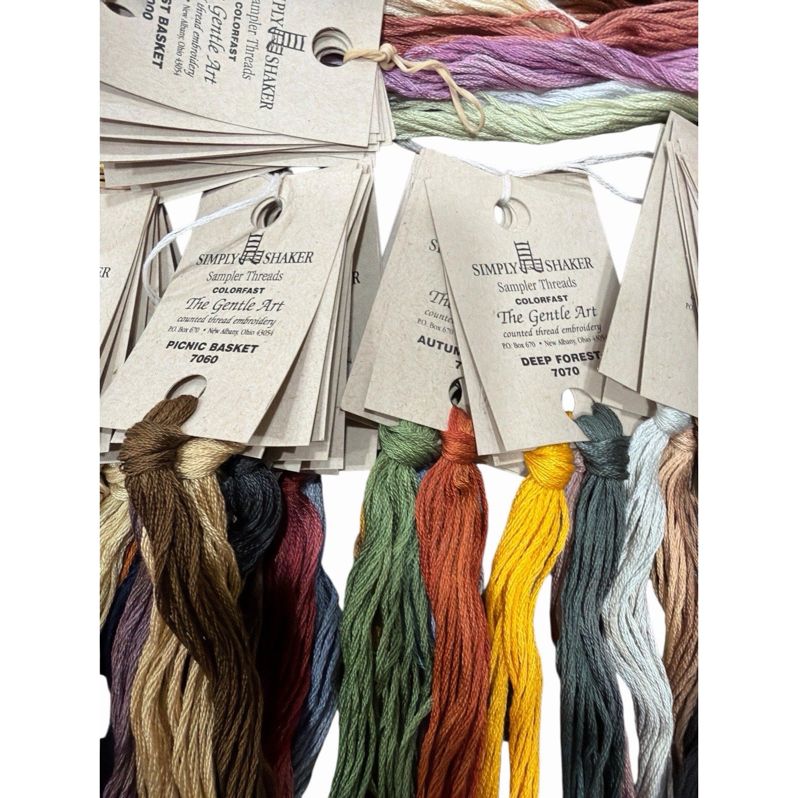 The Gentle Art Simply Shaker 2013 Sampler Threads 97 Color NOS Set